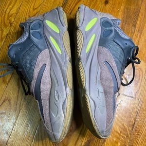 Yeezy 700